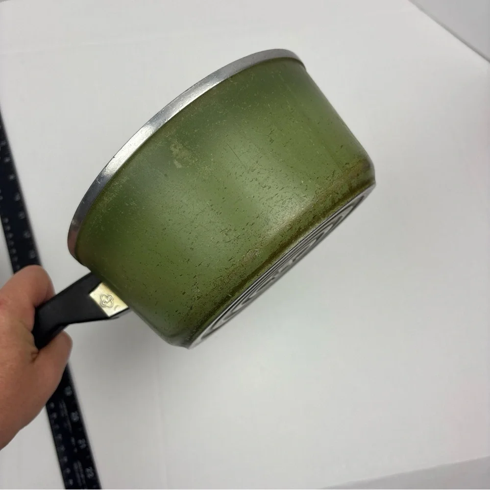 Vintage Club Pans Lot of 2 Avocado Green 1 and 1.5 Quart NO LIDS Cookware